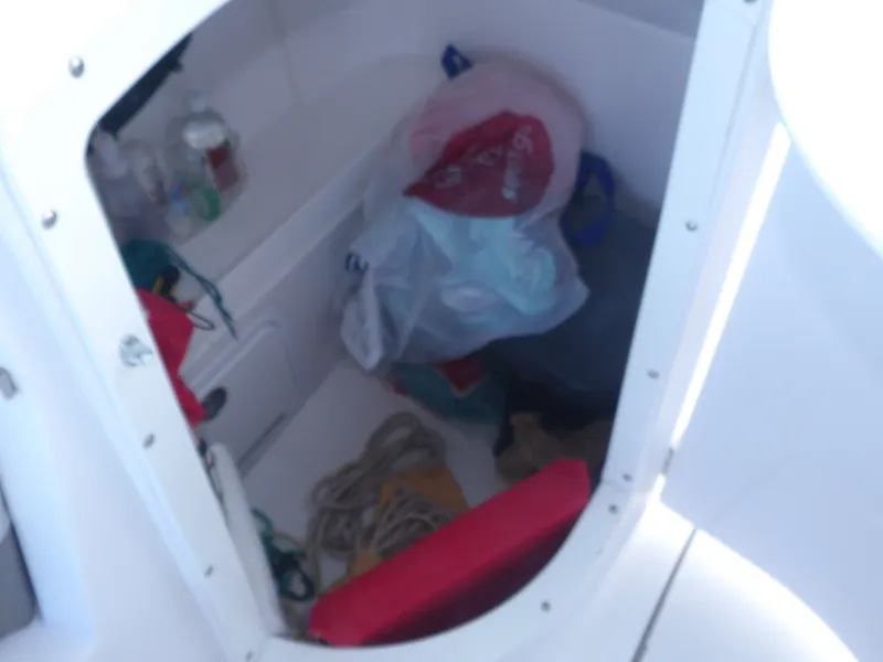 Slide: The Image of Hurricane SunDeck 2200 OB 2017 - 15