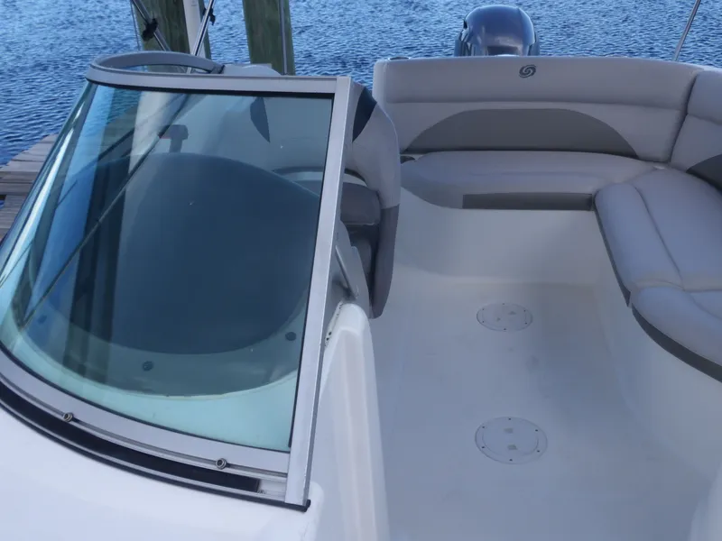 Slide: The Image of Hurricane SunDeck 2200 OB 2017 - 18