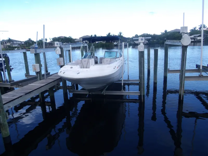 Slide: The Image of Hurricane SunDeck 2200 OB 2017 - 2