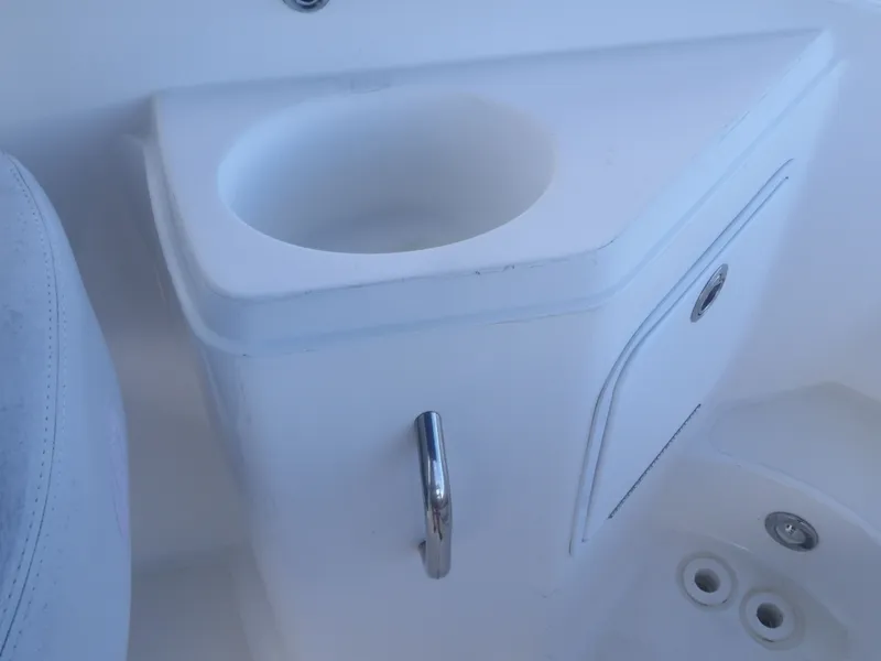 Slide: The Image of Hurricane SunDeck 2200 OB 2017 - 24