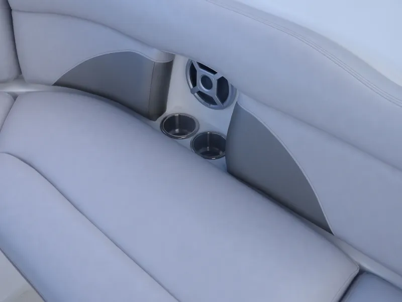 Slide: The Image of Hurricane SunDeck 2200 OB 2017 - 31