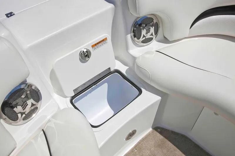 Slide: The Image of Hurricane SunDeck 2200 OB 2017 - 39