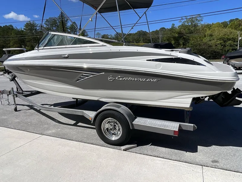 Slide: The Image of Crownline Boats 210 SS 2021 - 13