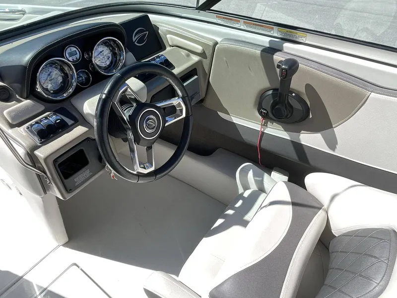 Slide: The Image of Crownline Boats 210 SS 2021 - 25