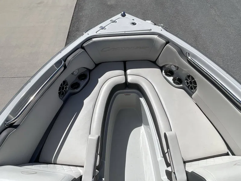 Slide: The Image of Crownline Boats 210 SS 2021 - 28