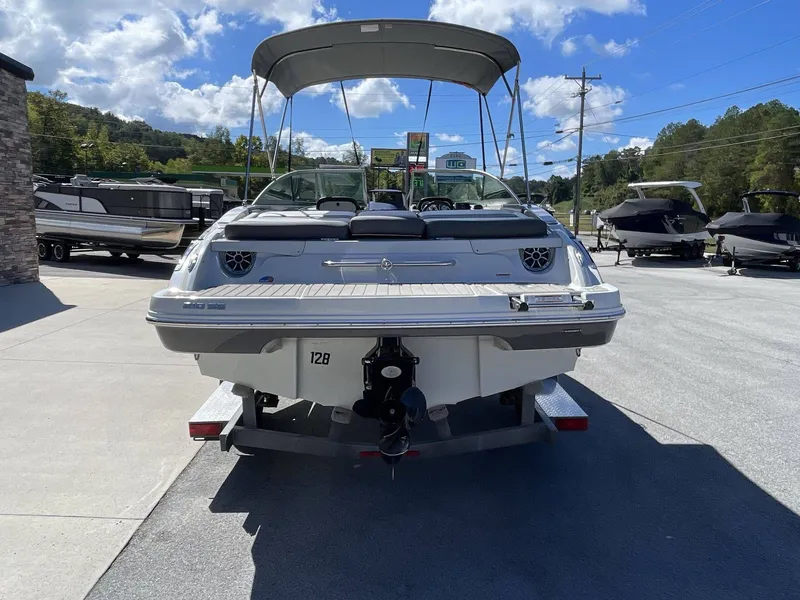 Slide: The Image of Crownline Boats 210 SS 2021 - 3