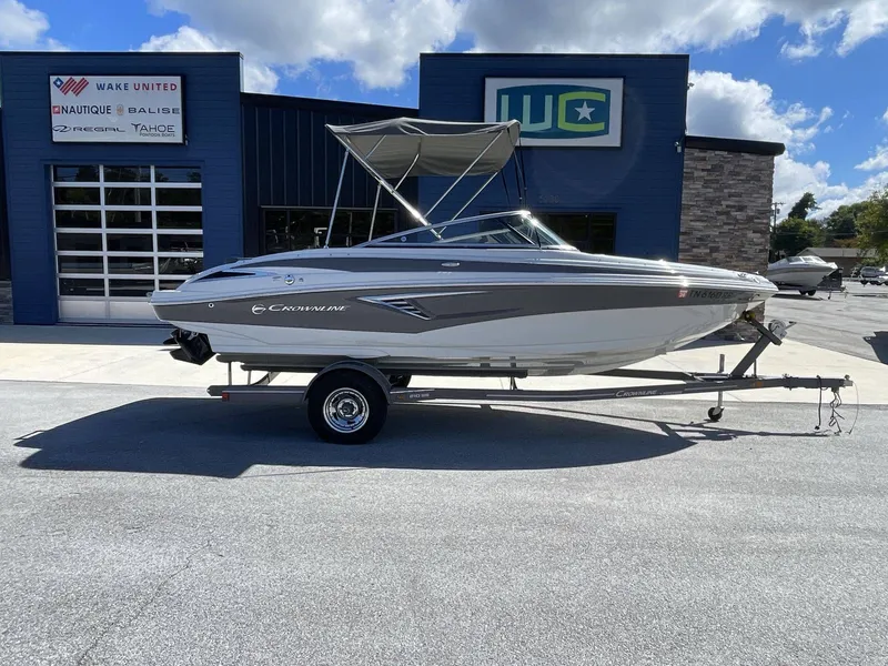 Slide: The Image of Crownline Boats 210 SS 2021 - 5