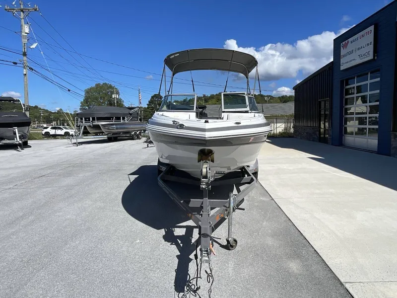 Slide: The Image of Crownline Boats 210 SS 2021 - 6