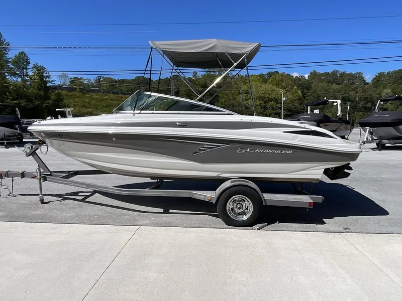 Slide: The Image of Crownline Boats 210 SS 2021 - 7