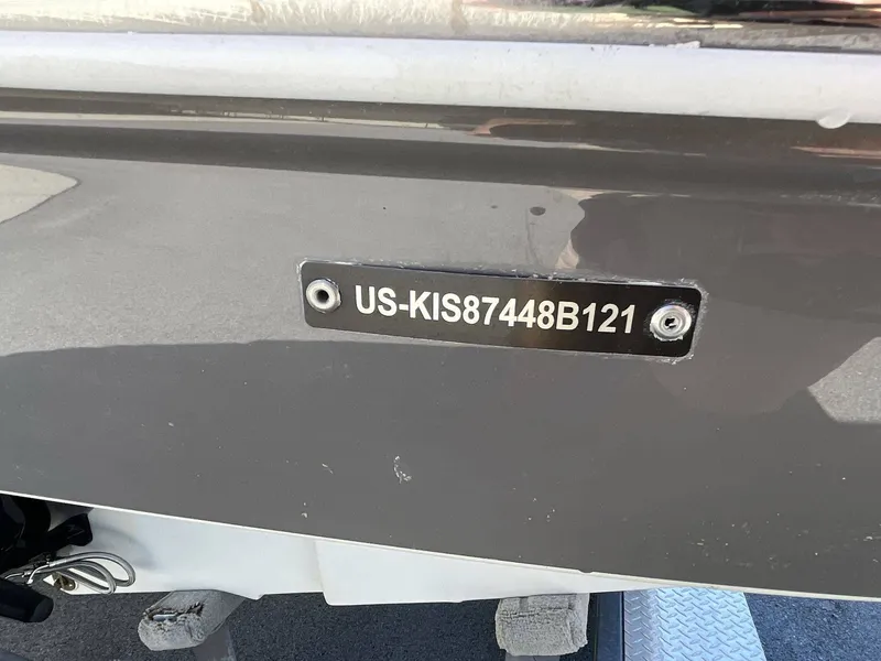 Slide: The Image of Crownline Boats 210 SS 2021 - 9