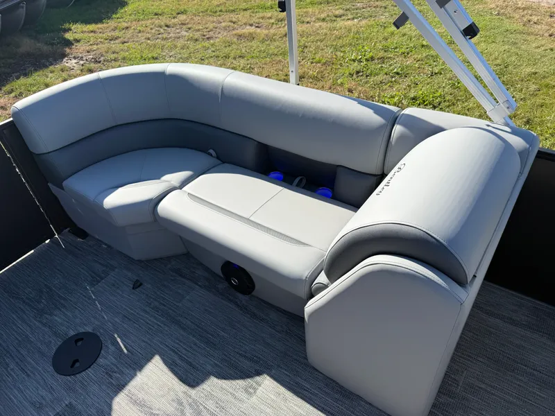 Slide: The Image of Bentley Pontoons Legacy 220 Navigator Quad Lounge & Honda 4-Stroke EFI 2026 - 19