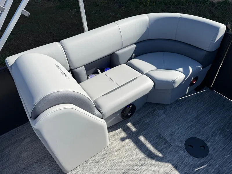 Slide: The Image of Bentley Pontoons Legacy 220 Navigator Quad Lounge & Honda 4-Stroke EFI 2026 - 20
