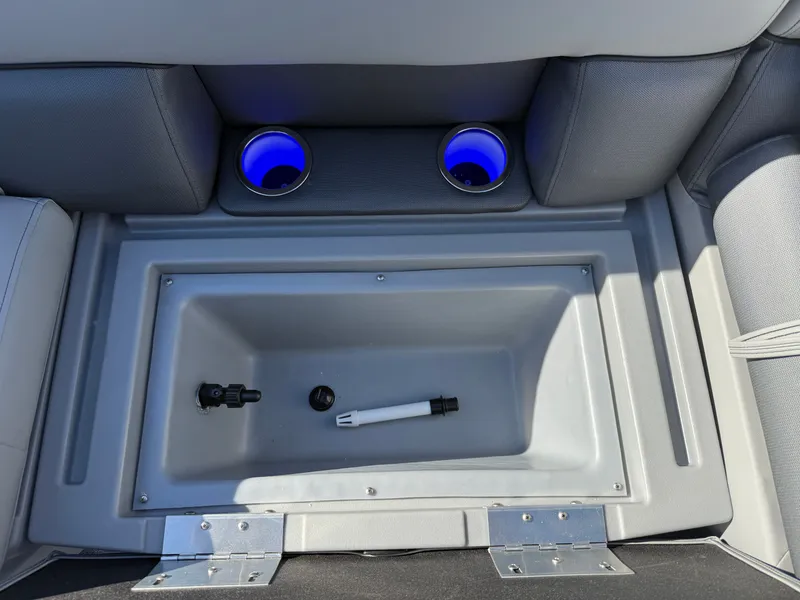 Slide: The Image of Bentley Pontoons Legacy 220 Navigator Quad Lounge & Honda 4-Stroke EFI 2026 - 23