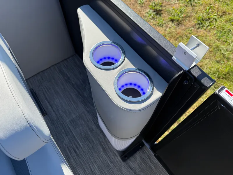 Slide: The Image of Bentley Pontoons Legacy 220 Navigator Quad Lounge & Honda 4-Stroke EFI 2026 - 25