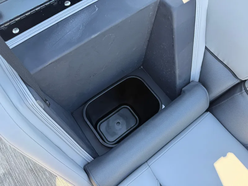 Slide: The Image of Bentley Pontoons Legacy 220 Navigator Quad Lounge & Honda 4-Stroke EFI 2026 - 28