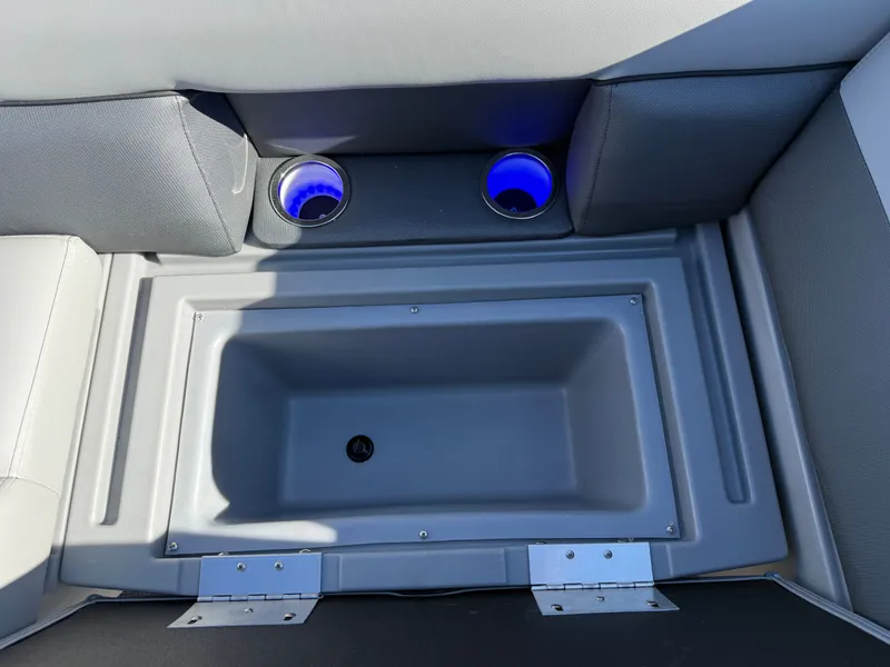 Slide: The Image of Bentley Pontoons Legacy 220 Navigator Quad Lounge & Honda 4-Stroke EFI 2026 - 29