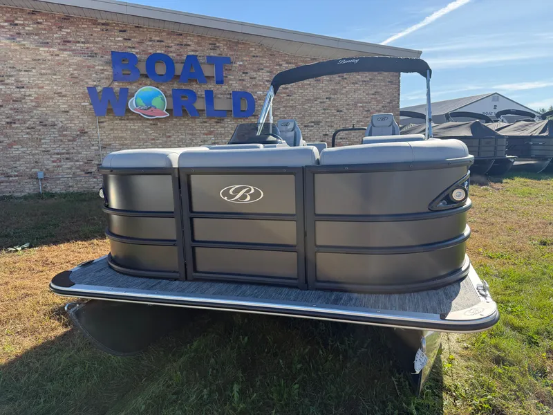 Slide: The Image of Bentley Pontoons Legacy 220 Navigator Quad Lounge & Honda 4-Stroke EFI 2026 - 33