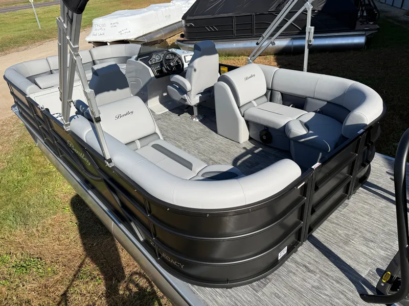 Slide: The Image of Bentley Pontoons Legacy 220 Navigator Quad Lounge & Honda 4-Stroke EFI 2026 - 4