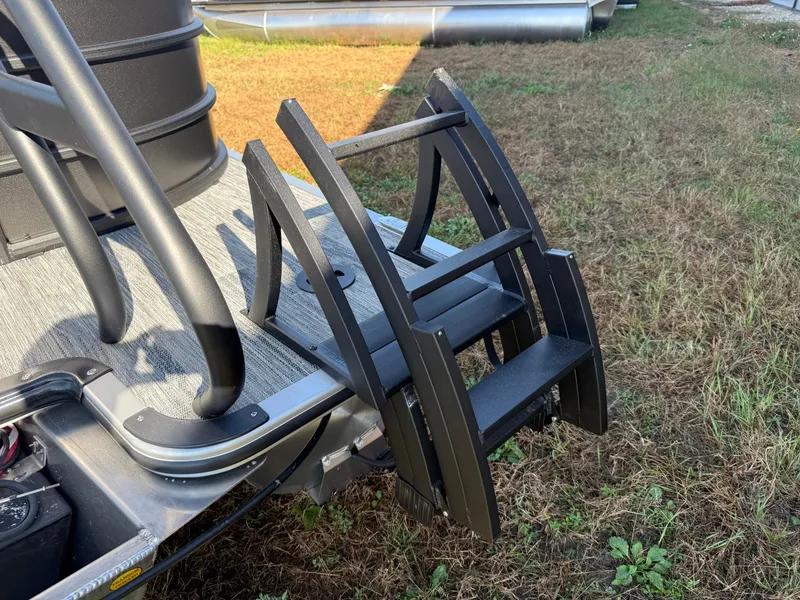 Slide: The Image of Bentley Pontoons Legacy 220 Navigator Quad Lounge & Honda 4-Stroke EFI 2026 - 41