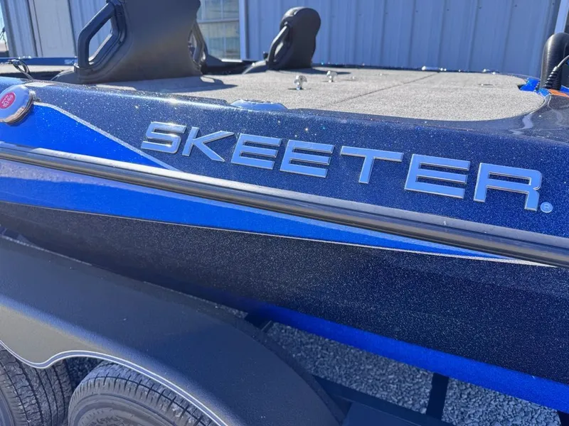 Slide: The Image of Skeeter ZXR Series ZXR20 2025 - 12