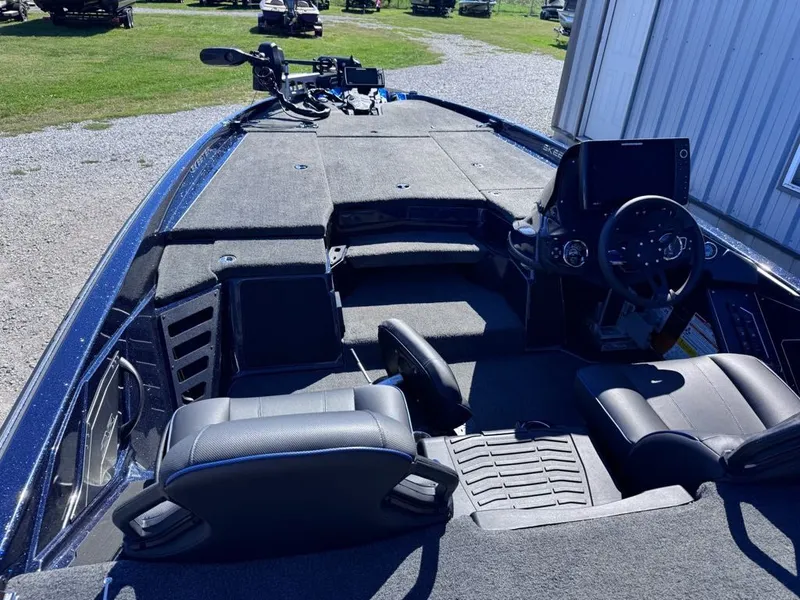 Slide: The Image of Skeeter ZXR Series ZXR20 2025 - 3