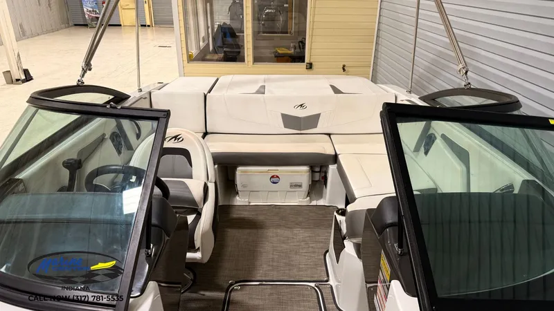 Slide: The Image of Monterey M-22 2018 - 10