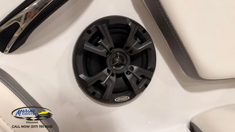 Slide: The Image of Monterey M-22 2018 - 18