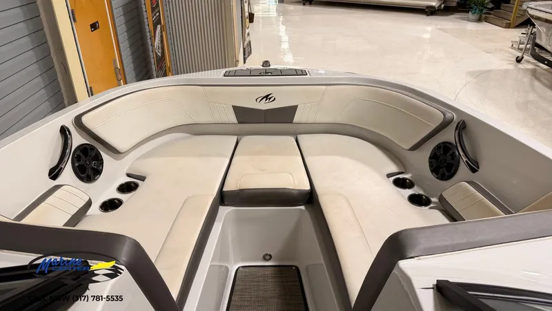 Slide: The Image of Monterey M-22 2018 - 19