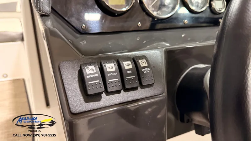 Slide: The Image of Monterey M-22 2018 - 9