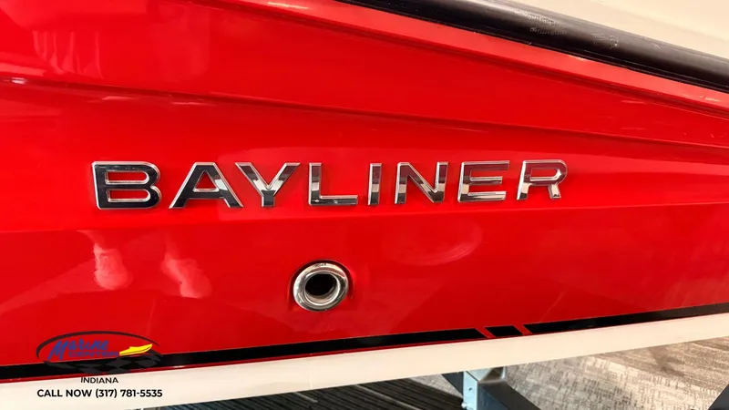 Slide: The Image of Bayliner VR5 2024 - 7
