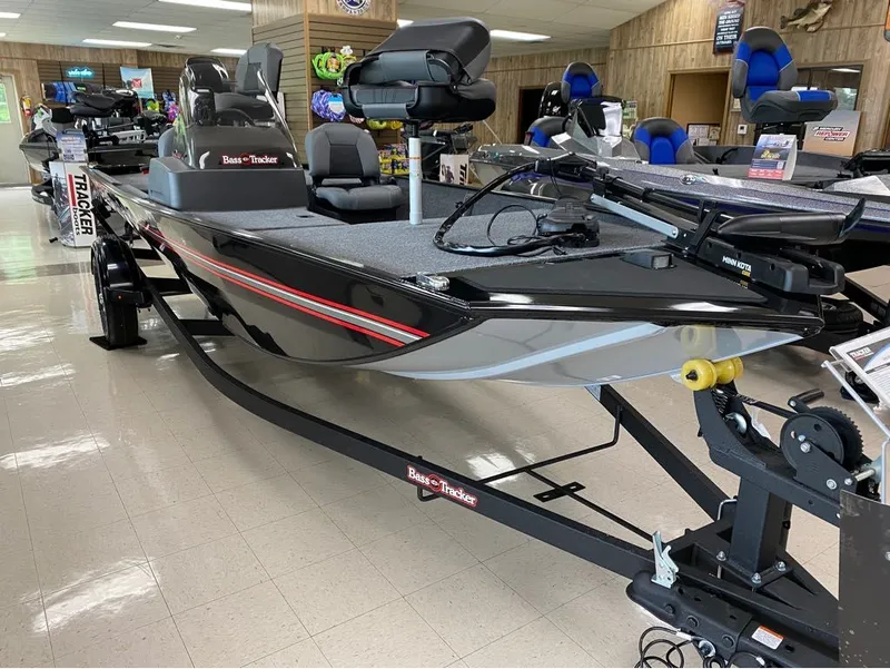The Image of Tracker Bass Tracker Classic XL 2026 - 1