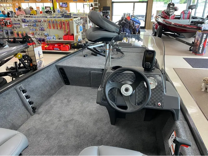 Slide: The Image of Tracker Bass Tracker Classic XL 2026 - 3