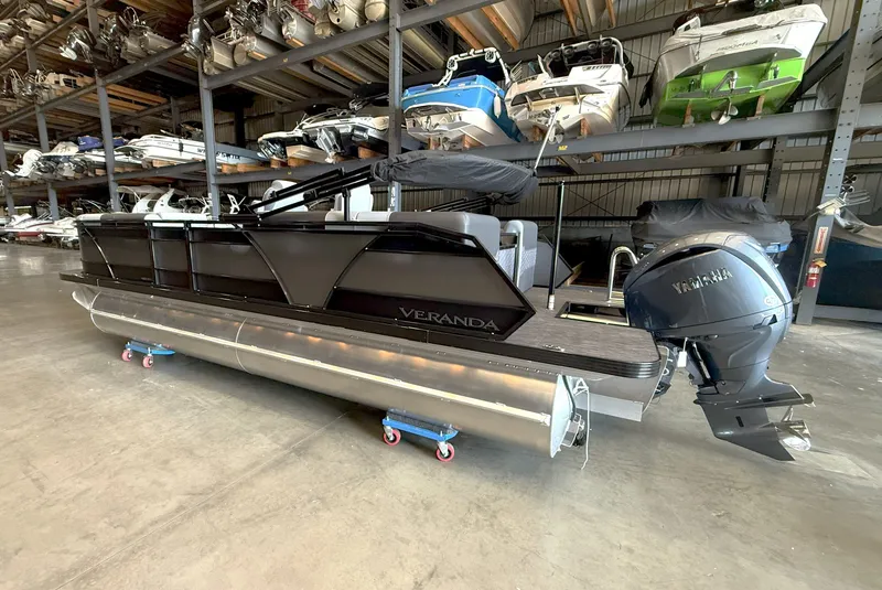 Slide: The Image of Veranda VR235RC XL 2026 - 1