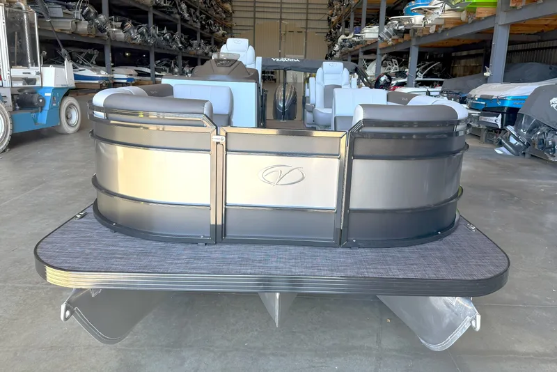 Slide: The Image of Veranda VR235RC XL 2026 - 2