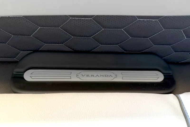 Slide: The Image of Veranda VR235RC XL 2026 - 9