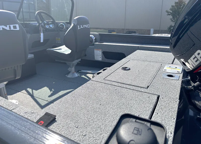 Slide: The Image of Lund 1675 Adventure Sport 2026 - 2