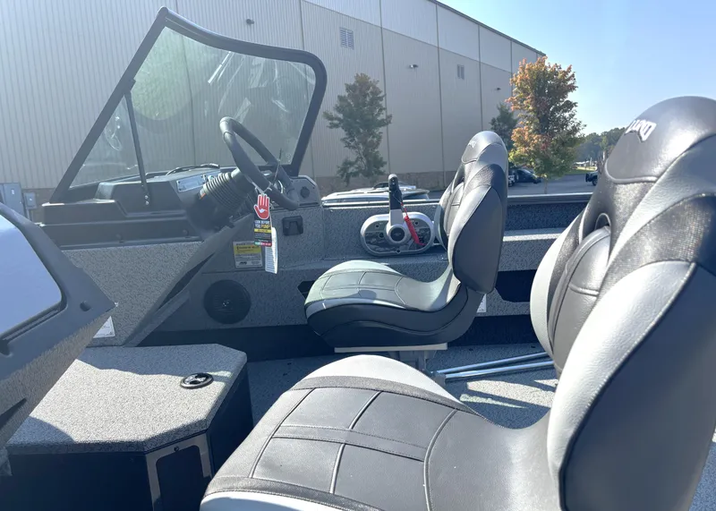 Slide: The Image of Lund 1675 Adventure Sport 2026 - 3