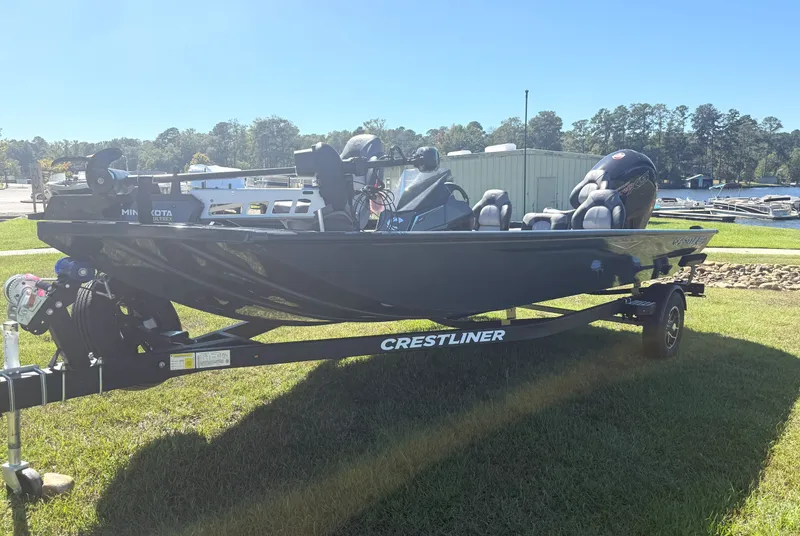 Slide: The Image of Crestliner XF189 BASS 2026 - 5