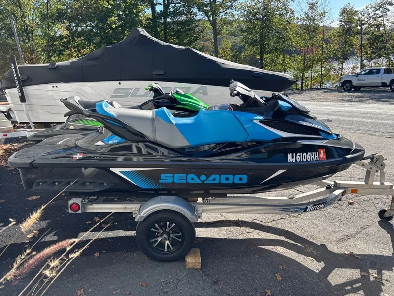 The Image of Sea-Doo RXT 260 2017 - 1