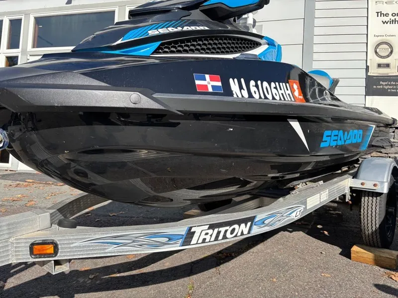 Slide: The Image of Sea-Doo RXT 260 2017 - 5