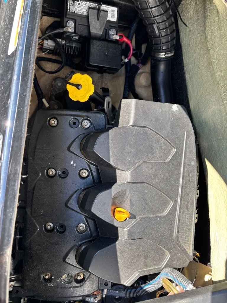 Slide: The Image of Sea-Doo RXT 260 2017 - 8