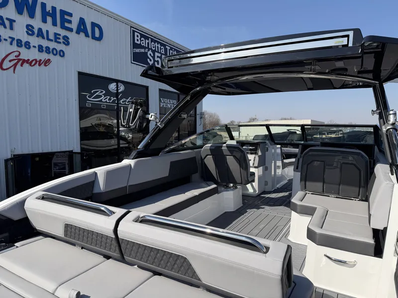 Slide: The Image of Cobalt R33 Surf 2026 - 11