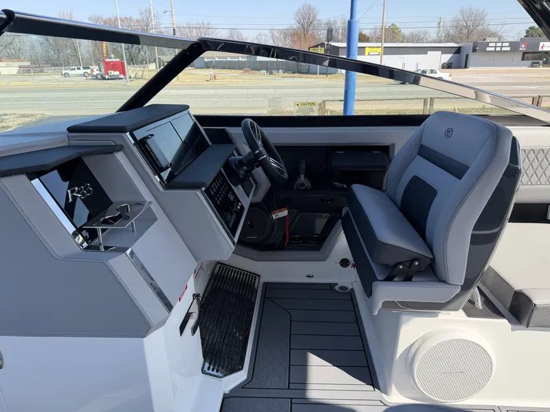 Slide: The Image of Cobalt R33 Surf 2026 - 16