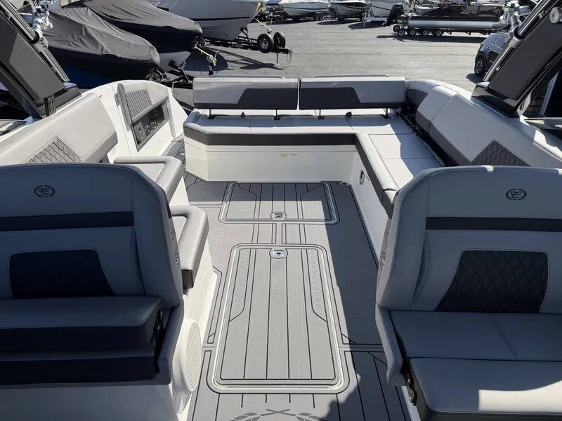 Slide: The Image of Cobalt R33 Surf 2026 - 28