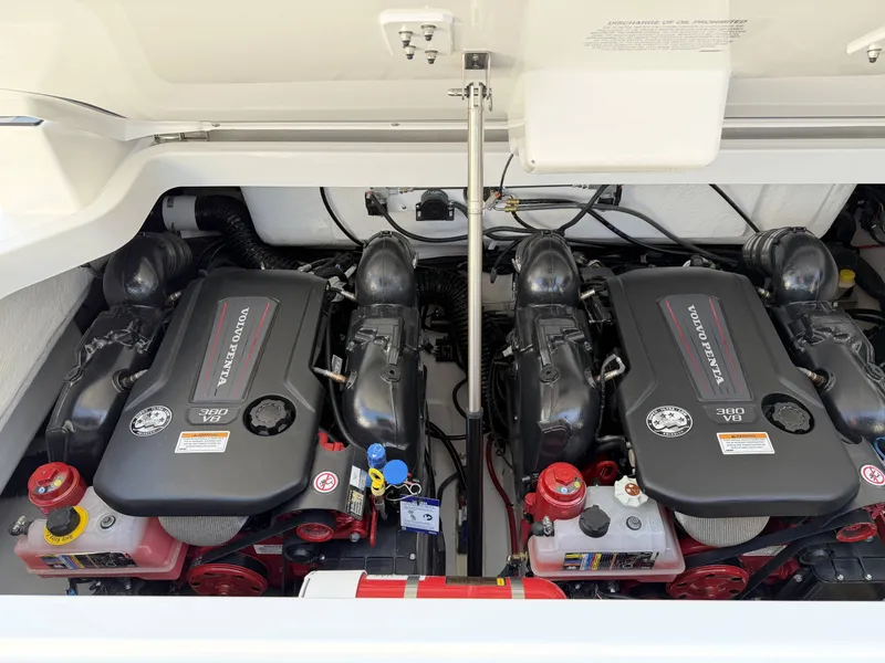 Slide: The Image of Cobalt R33 Surf 2026 - 29