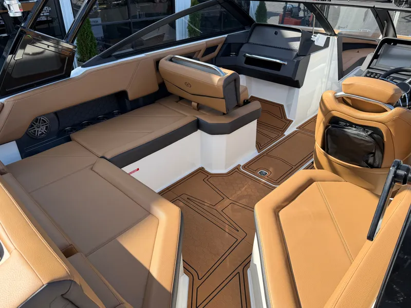 Slide: The Image of Cobalt R4 Surf 2026 - 11