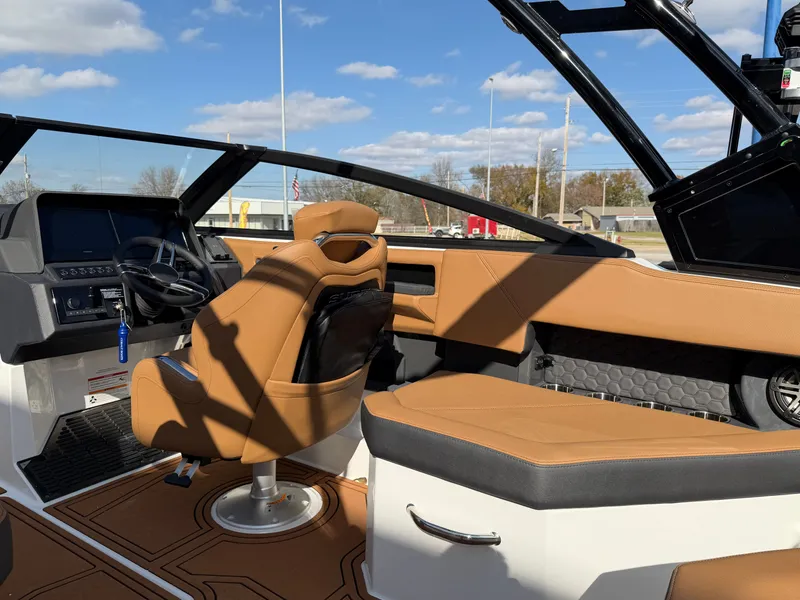 Slide: The Image of Cobalt R4 Surf 2026 - 12