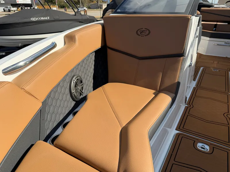 Slide: The Image of Cobalt R4 Surf 2026 - 19