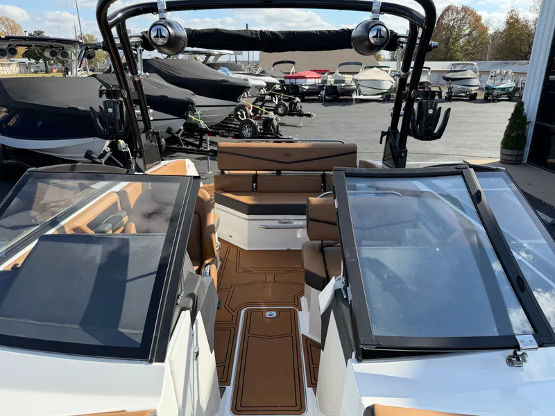 Slide: The Image of Cobalt R4 Surf 2026 - 21