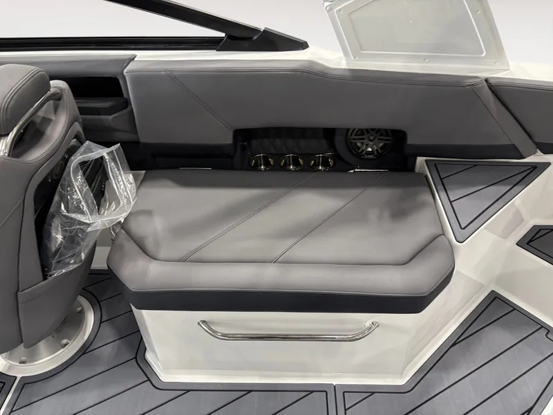 Slide: The Image of Cobalt R6 2026 - 12